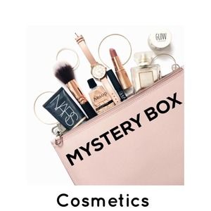 The Frugal Socialite Mystery Cosmetic Box  Deluxe (14 items )